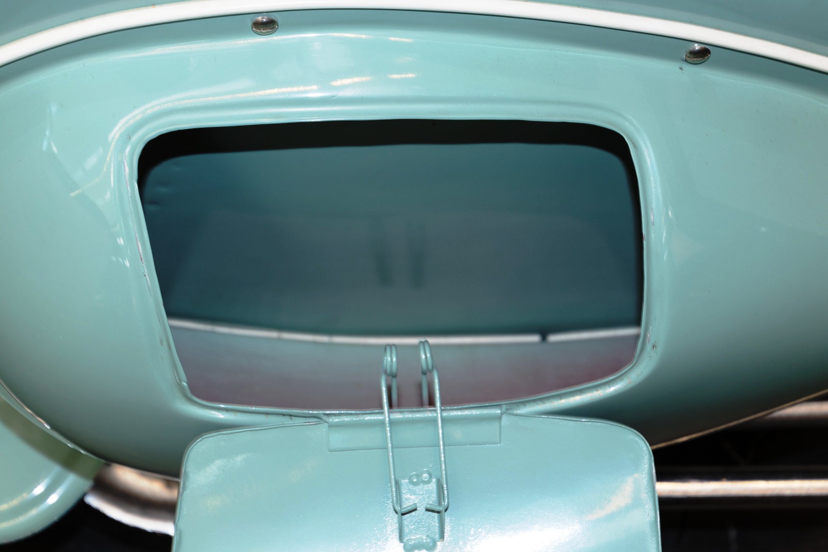 1958 Vespa 125U side box detail