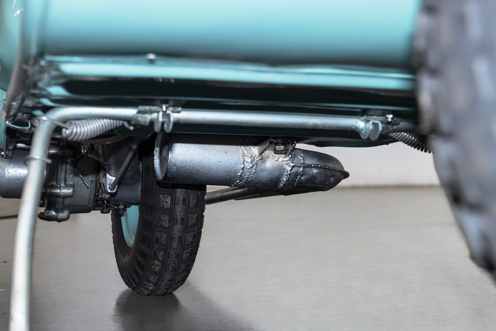 1958 Vespa 125U under floor view