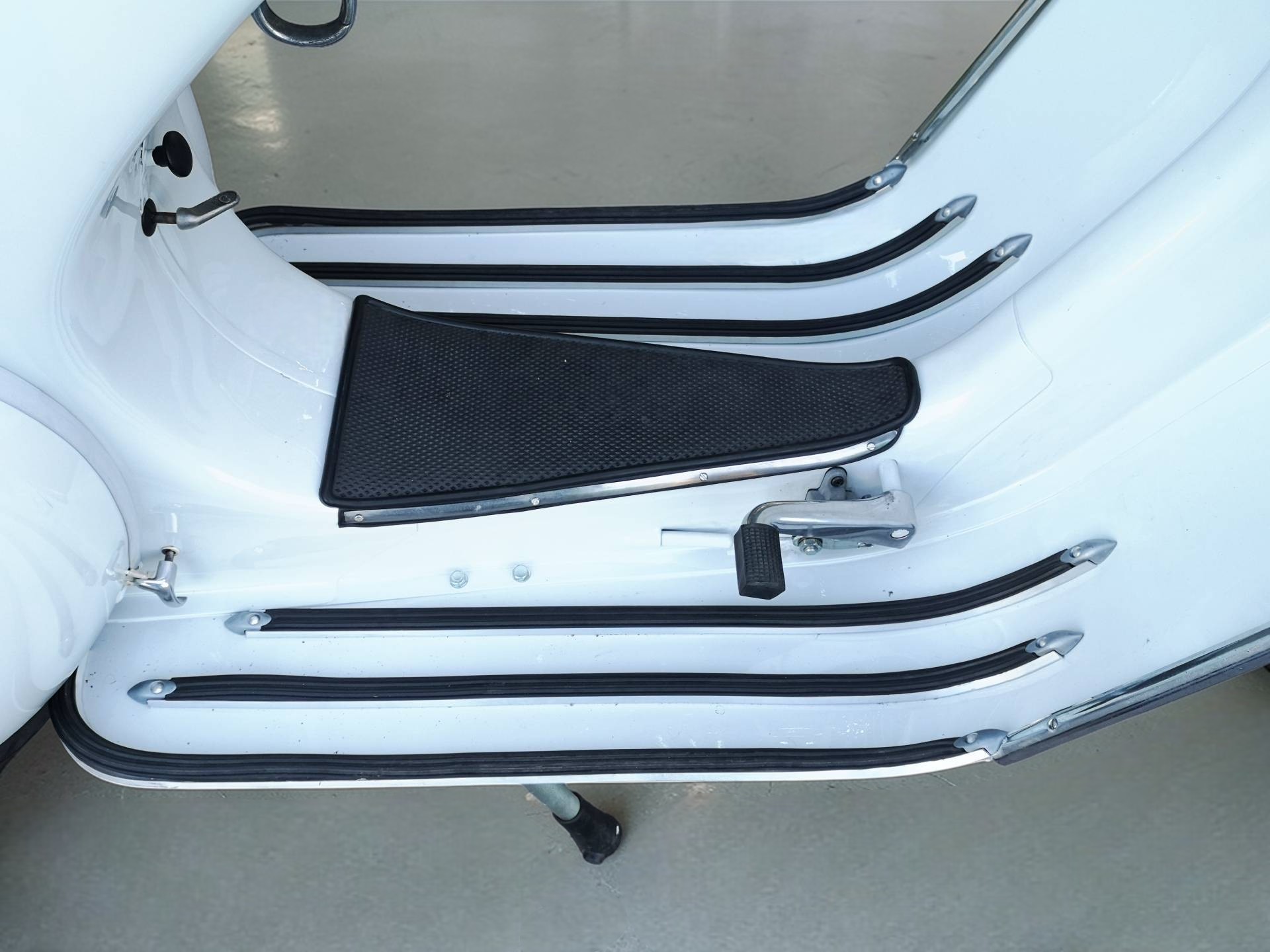 1962 Vespa GS160 floorboard detail