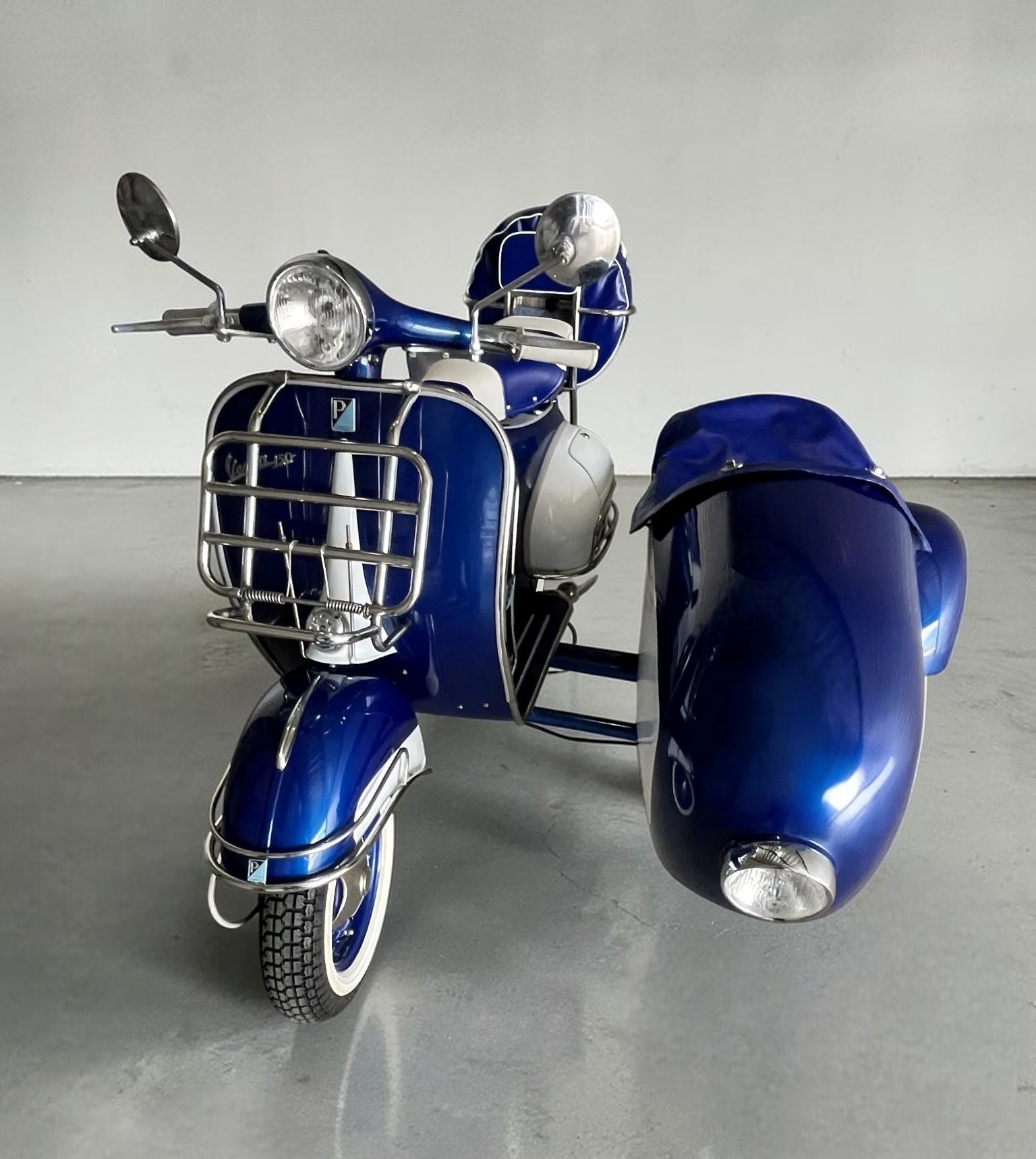 1962 Vespa VBB with Sidecar front view