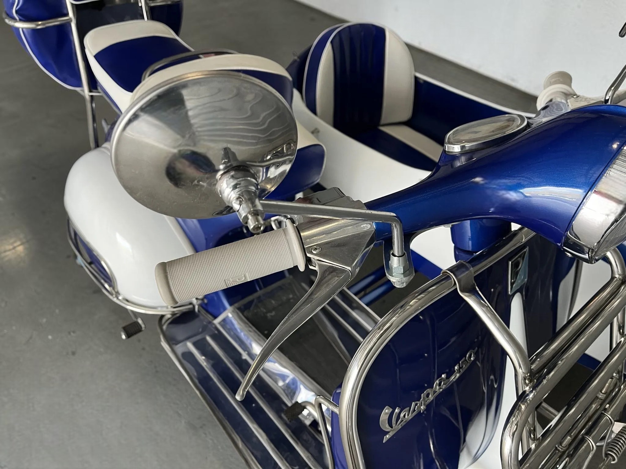 1962 Vespa VBB with Sidecar right handlebar detail