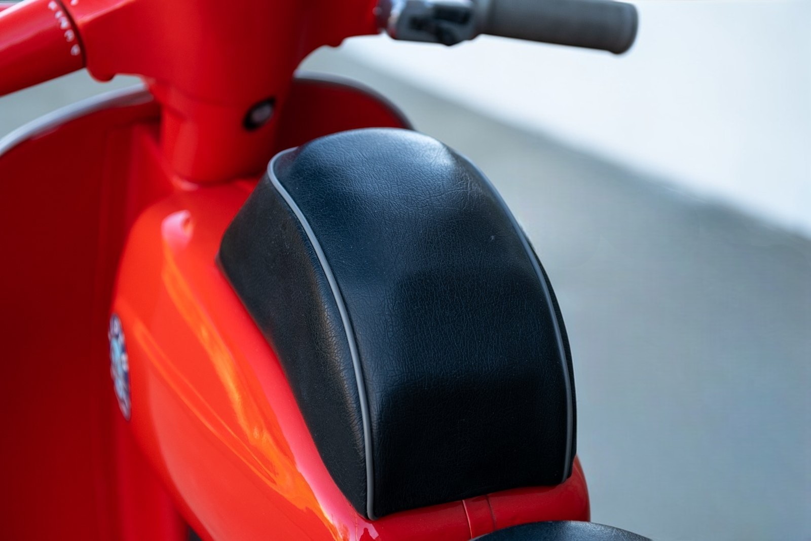 1970 Vespa SS90 Super Sprint front box detail