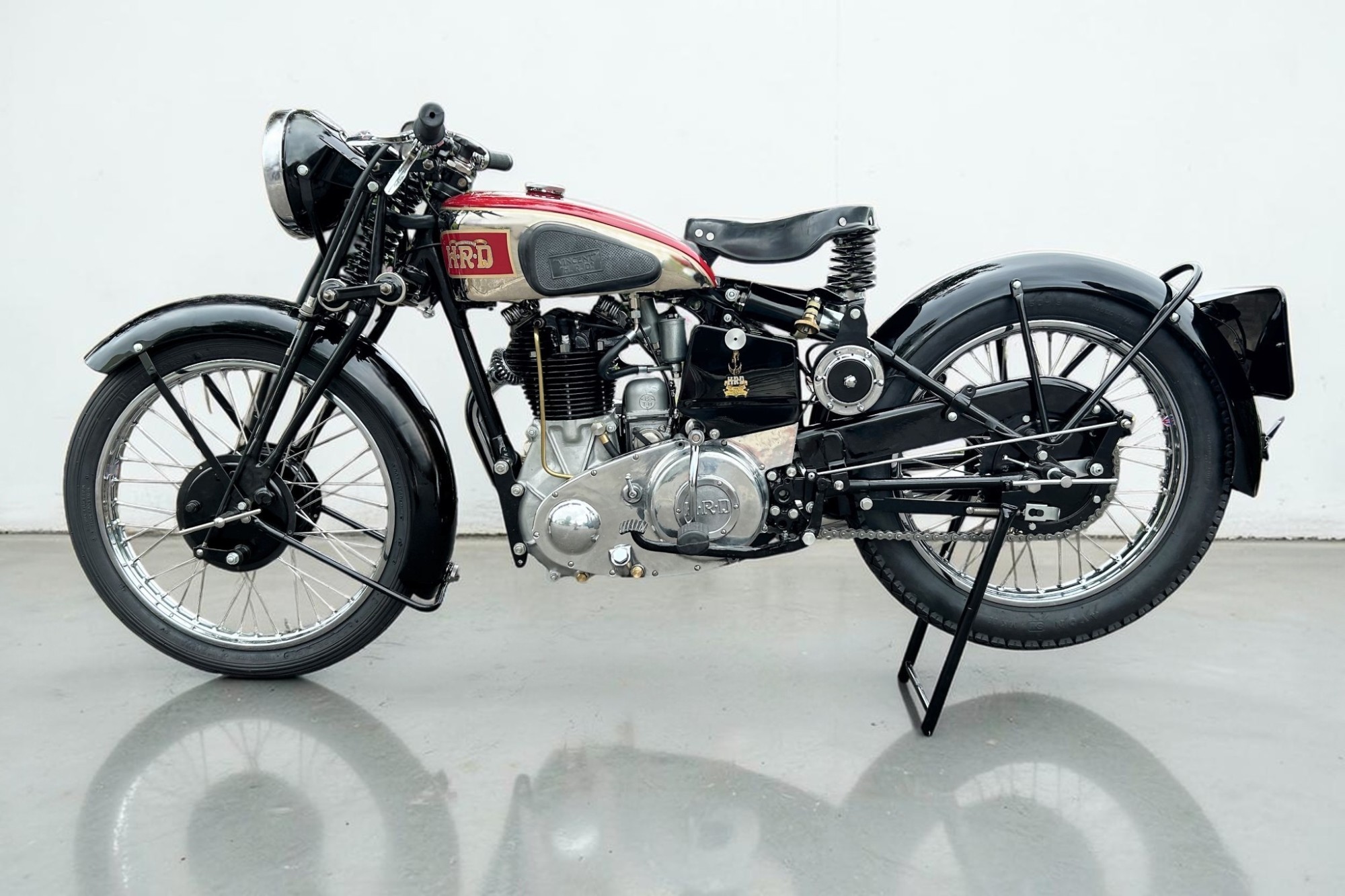 1939 Vincent-HRD Model Comet Series A 498cc main left view
