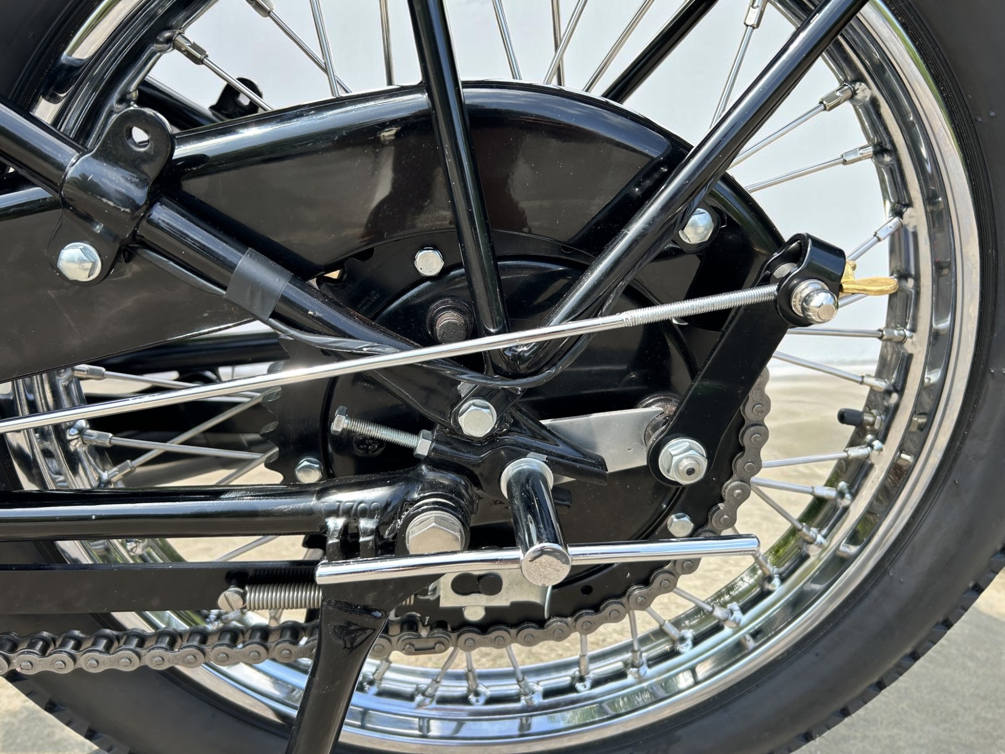 1939 Vincent-HRD Model Comet Series A 498cc rear chain detail