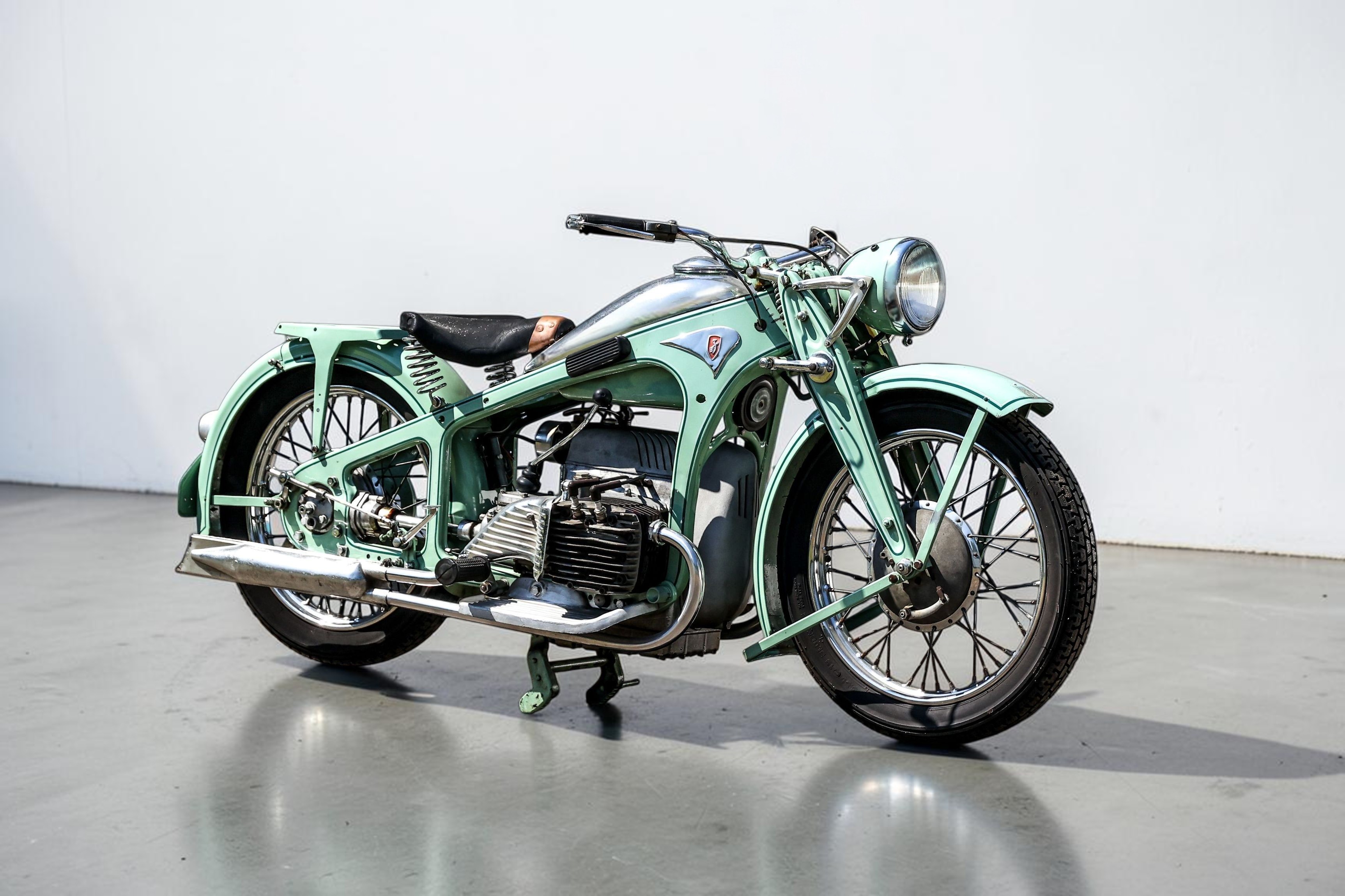 1934 Zundapp K800 rear right view