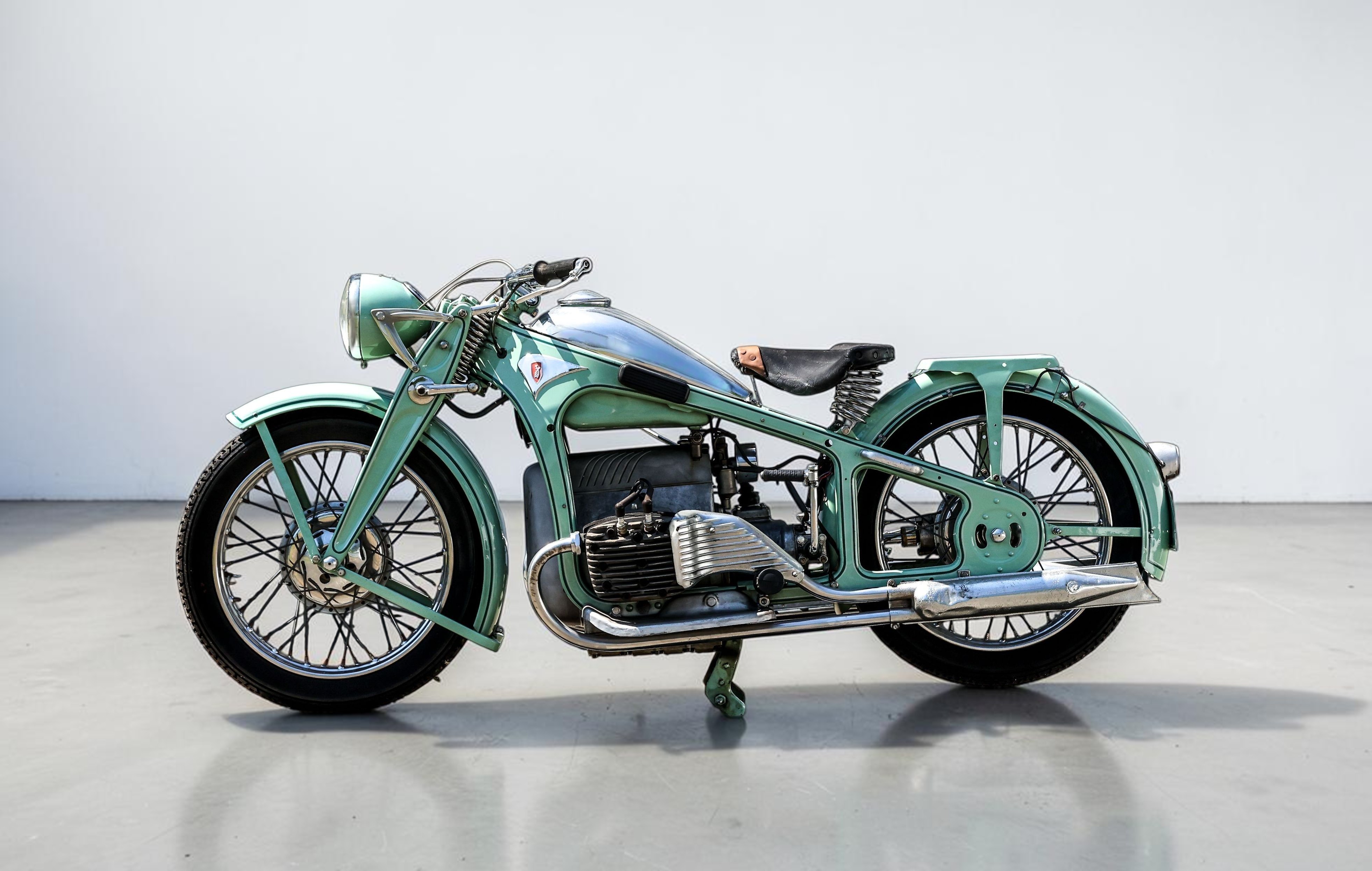 1934 Zundapp K800 left main view