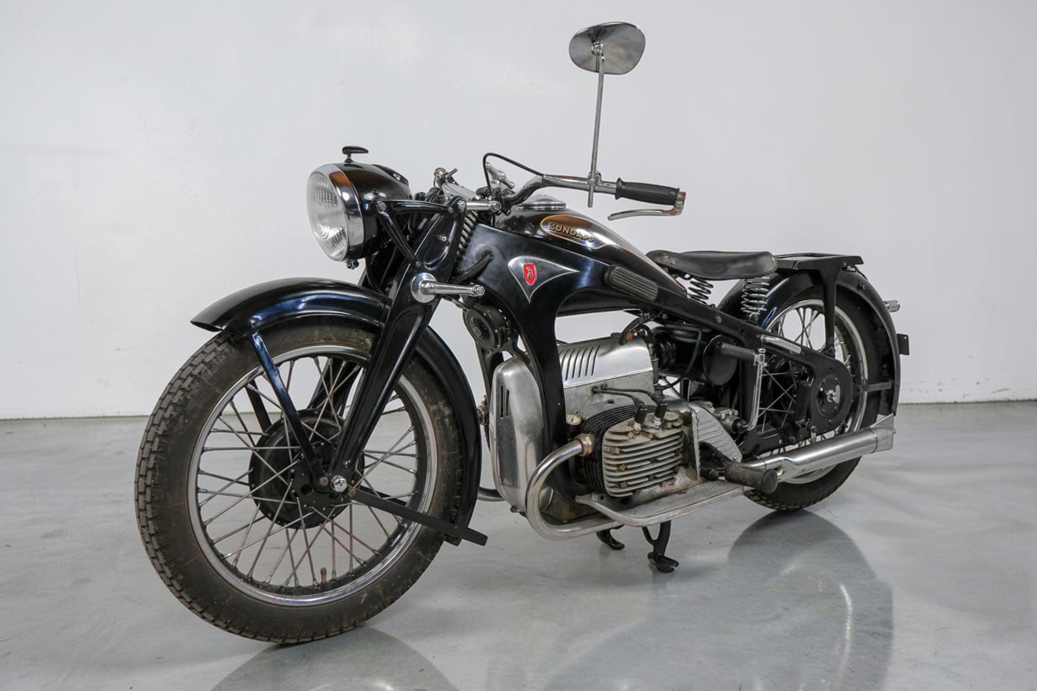 1934 Zundapp K800 front right view