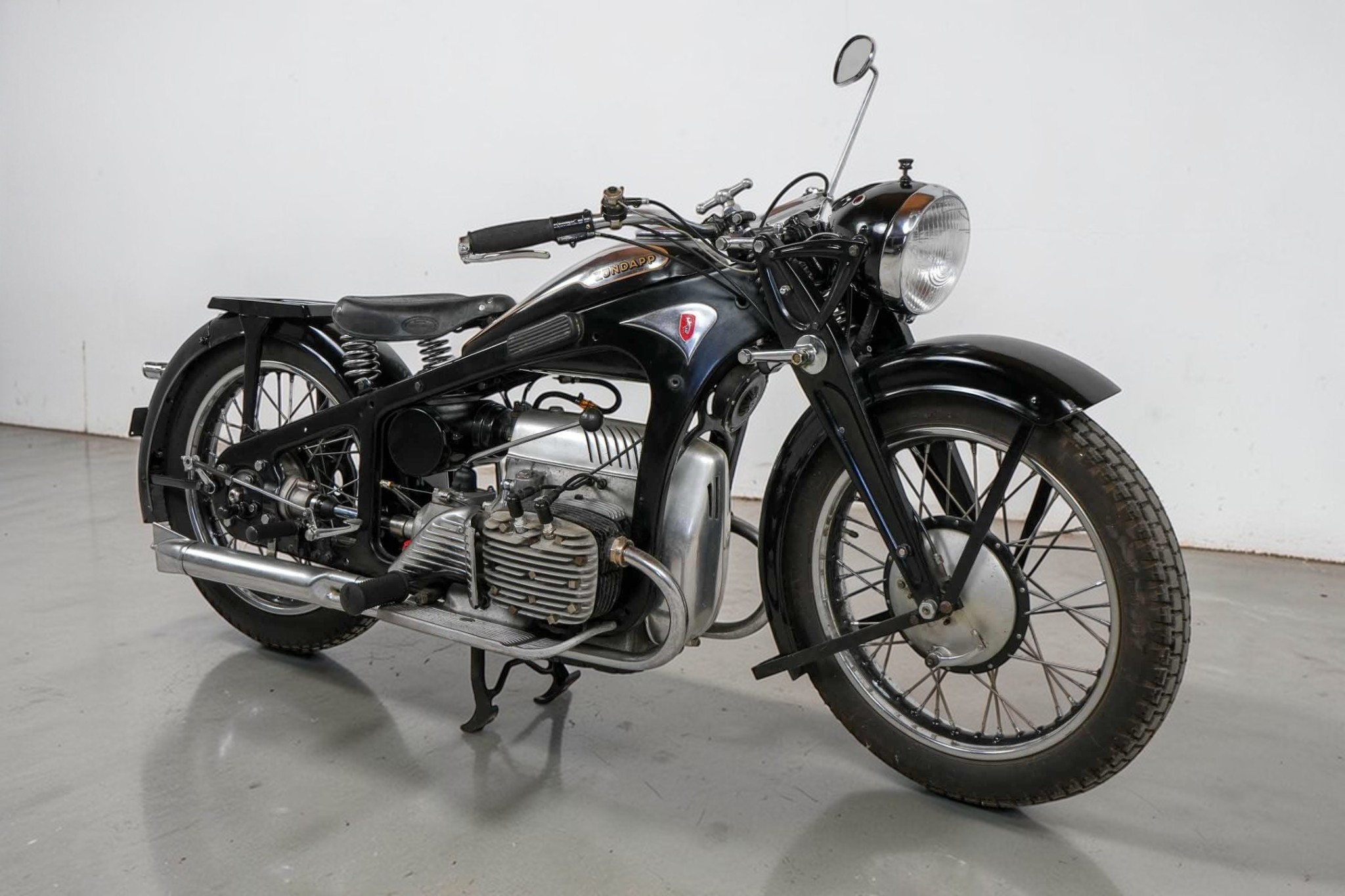 1934 Zundapp K800 rear left view