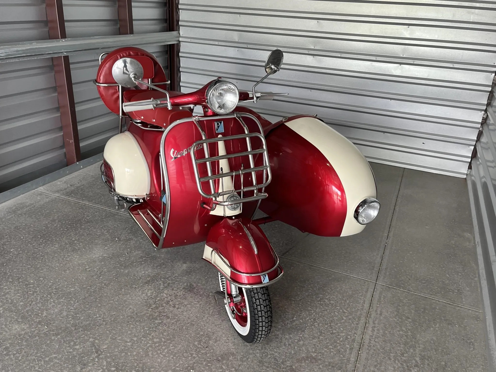 Red Vespa in USA 2